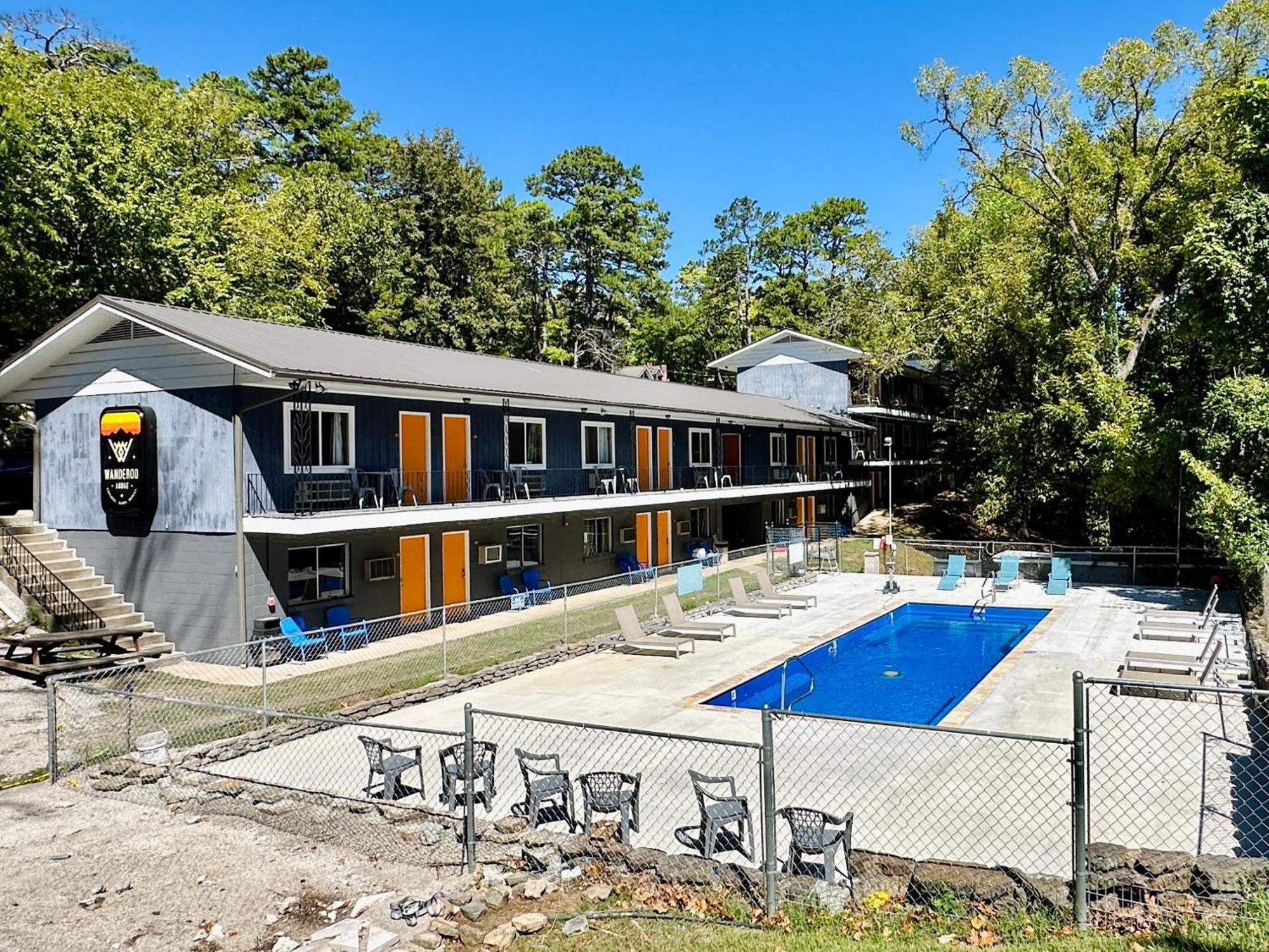 The Wanderoo Lodge Eureka Springs Exteriör bild